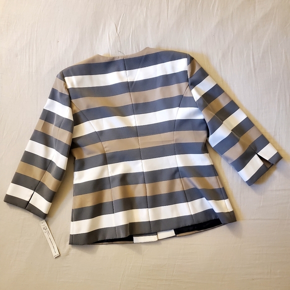 Danillo Size 12 Striped 2-Piece Skirt Suit - Picture 15 of 16